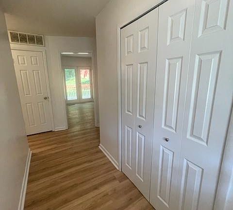 3rd image of 5201 Auburndale Rd