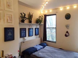 190 Scholes St #3A, Brooklyn, NY 11206