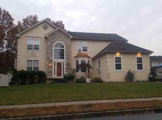 7 Thorobred Rd, Egg Harbor Township, NJ 08234