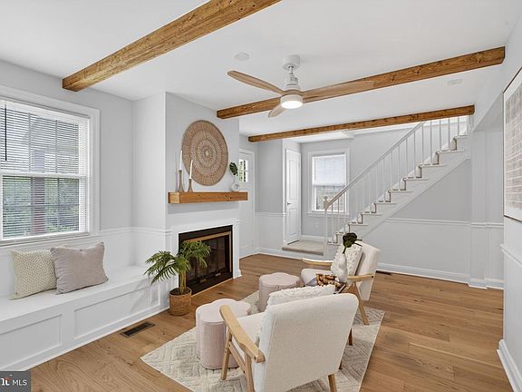 3rd image of 7123 Chambers Rd