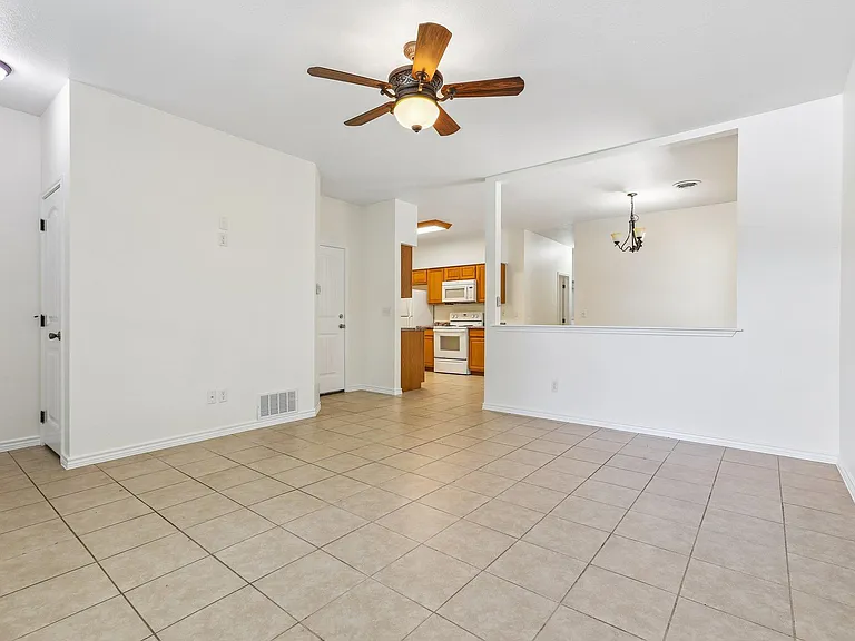 133 N Kanaio Dr #B — Photo 3