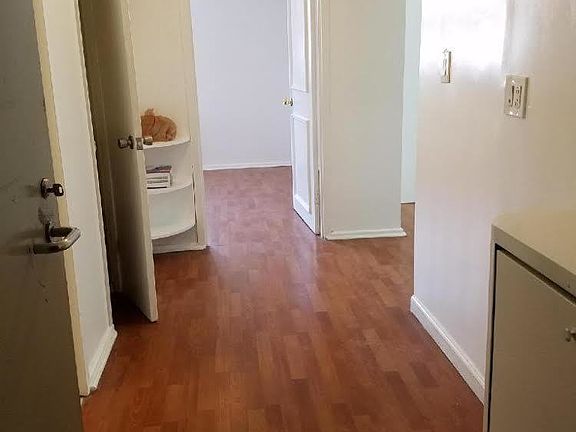 3rd image of 60 Henry St APT 2C