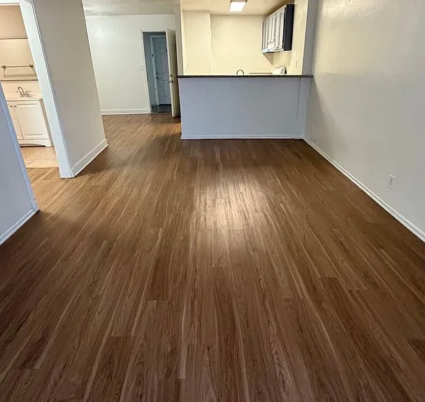 6726 WOODLEY — Photo 8