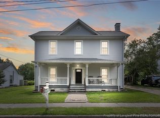 204 E 2nd Ave, Red Springs, NC 28377