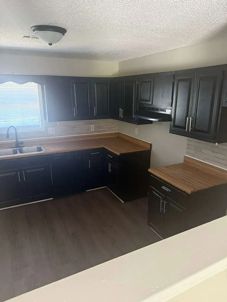 2 bed, 1.5 bath, 1100 sqft, $1,200 — Photo 4