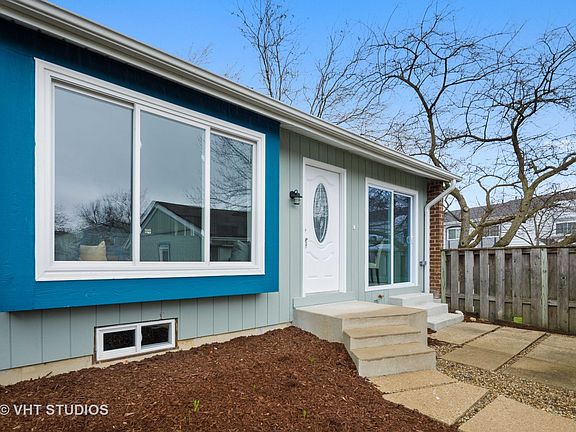 2nd image of 216 Clearbrook Ln