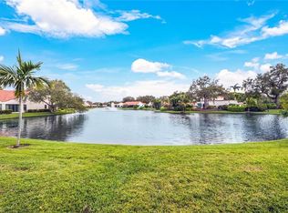 662 Windsurf Ln #19-0, Naples, FL 34108