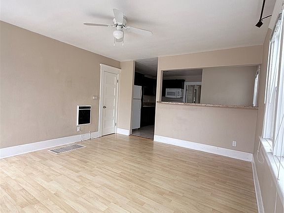 5th image of 206 S Guadalupe Ave APT C