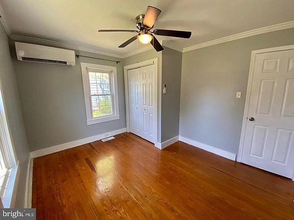 5th image of 8402 Nylon Ave