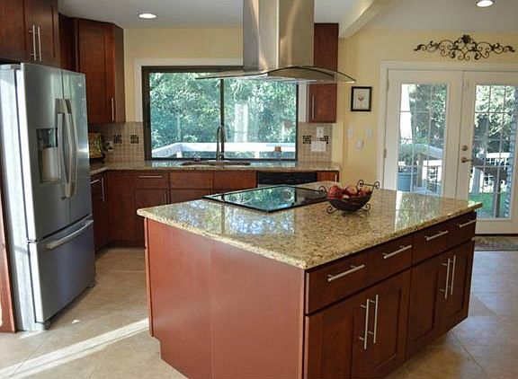 4th image of 7010 Burnell Dr