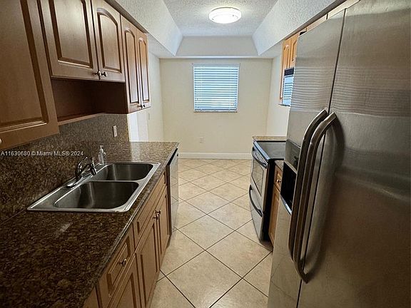 4th image of 3860 NE 170th St APT 305