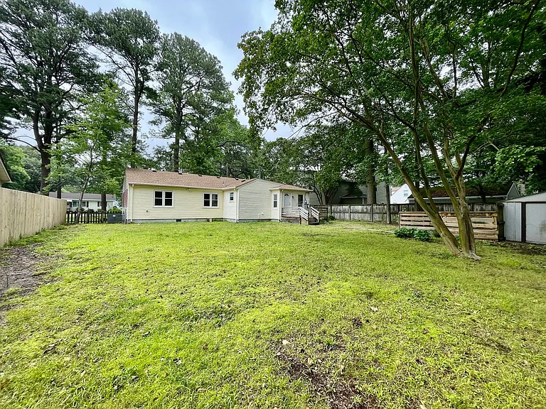 5621 Larry Ave — Photo 3