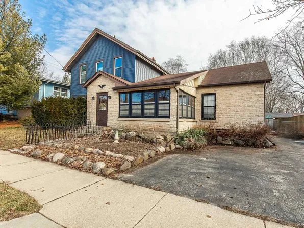 5707 MAIN Street, Mcfarland, WI 53558
