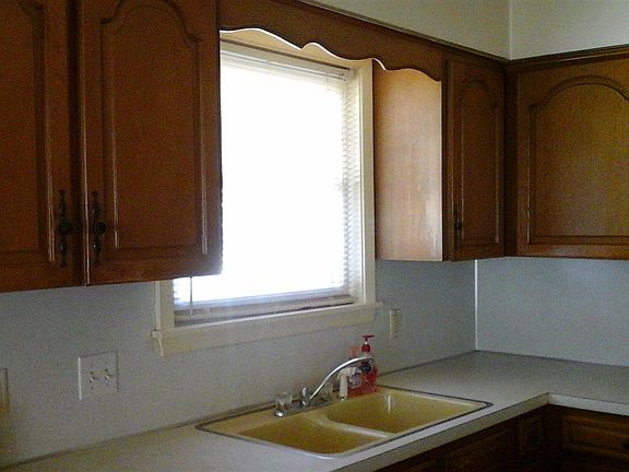 2nd image of 12 Cieza Ln