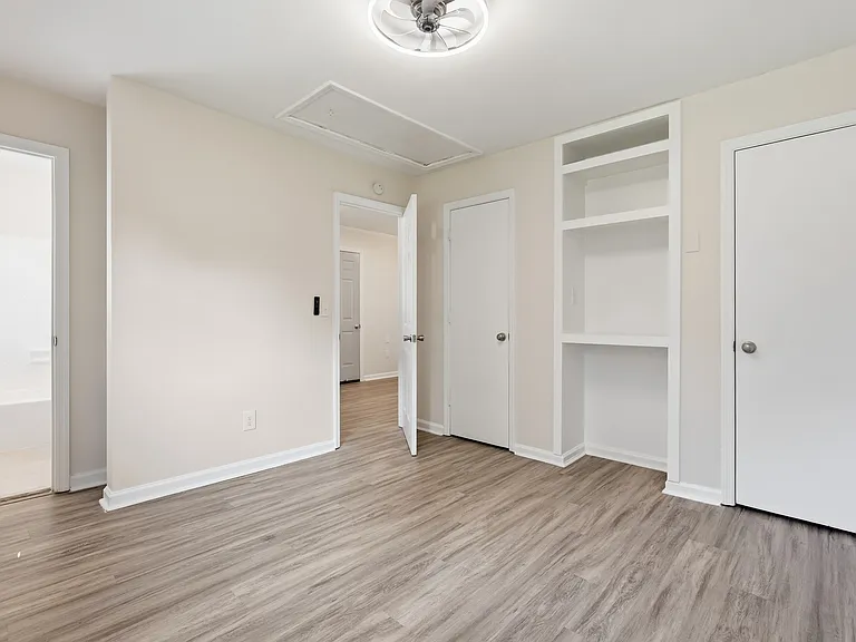 1671 Hunley Ave #B — Photo 11