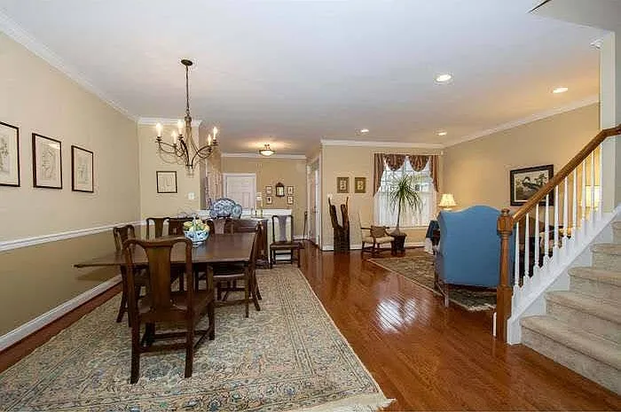 1204 Derry Ln — Photo 7