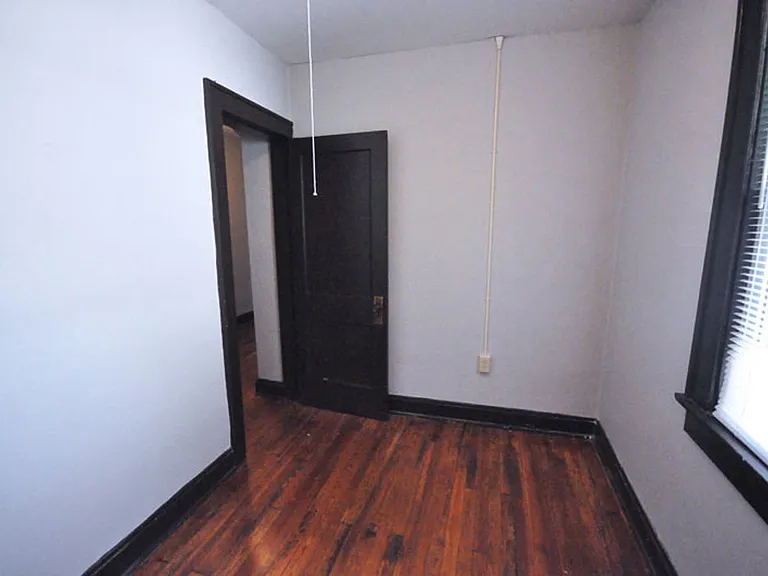 388 Hanford St — Photo 13