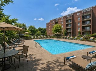 50-56 Broadlawn Park APT 414, Chestnut Hill, MA 02467