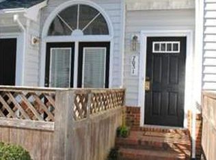 705 New River Ct APT I, Chesapeake, VA 23320