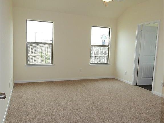 5th image of 2955 Saint Bernard Dr