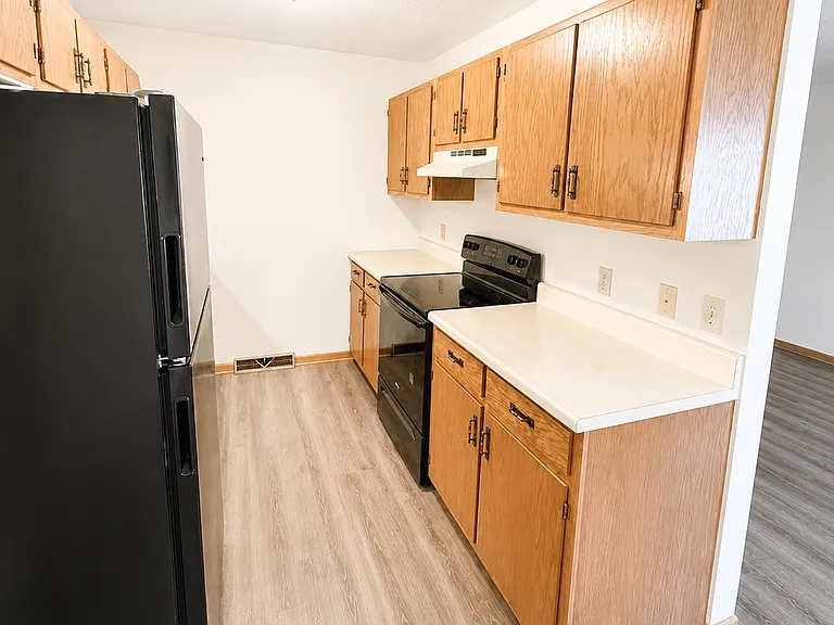 2227 Hageman Ave — Photo 4