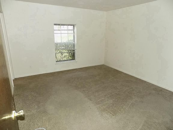 4th image of 1763 Meadowcrest Ln
