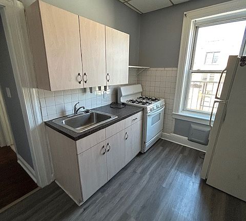 4th image of 4521 Cottage Pl