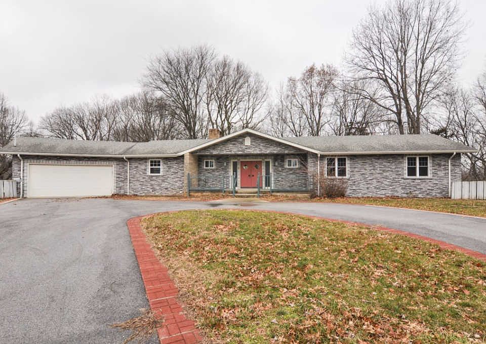 1st image of 1250 Meadowbrook Dr