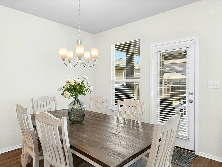 1124 Aronia Ln — Photo 12