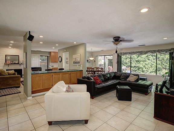 5th image of 5312 Terrace Oak Cir