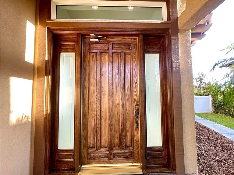 6 Emerald Gln — Photo 3