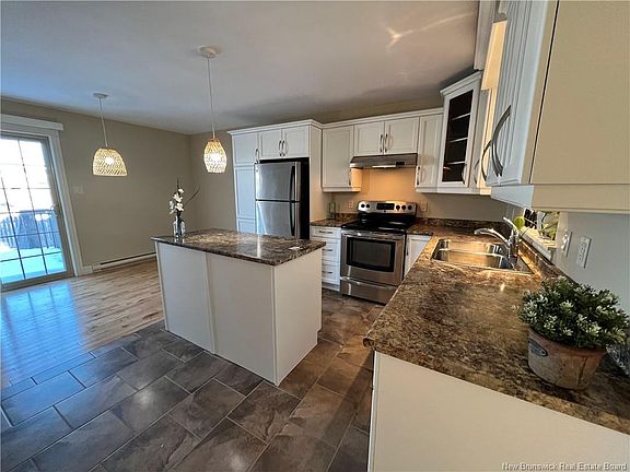 3rd image of 80 Lakeburn Ave #102