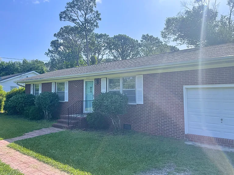 224 Wood Dale Dr — Photo 1