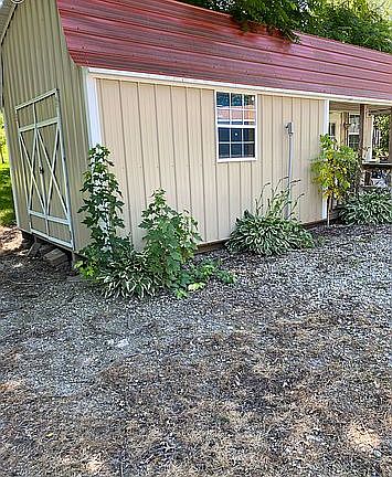 4th image of 1610 Frankie Ln