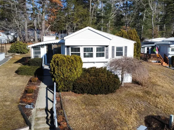 34 Redwood Dr, Halifax, MA 02338