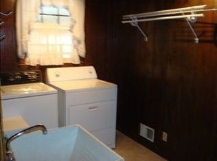 255 Timberland Cir, Wellford, SC 29385