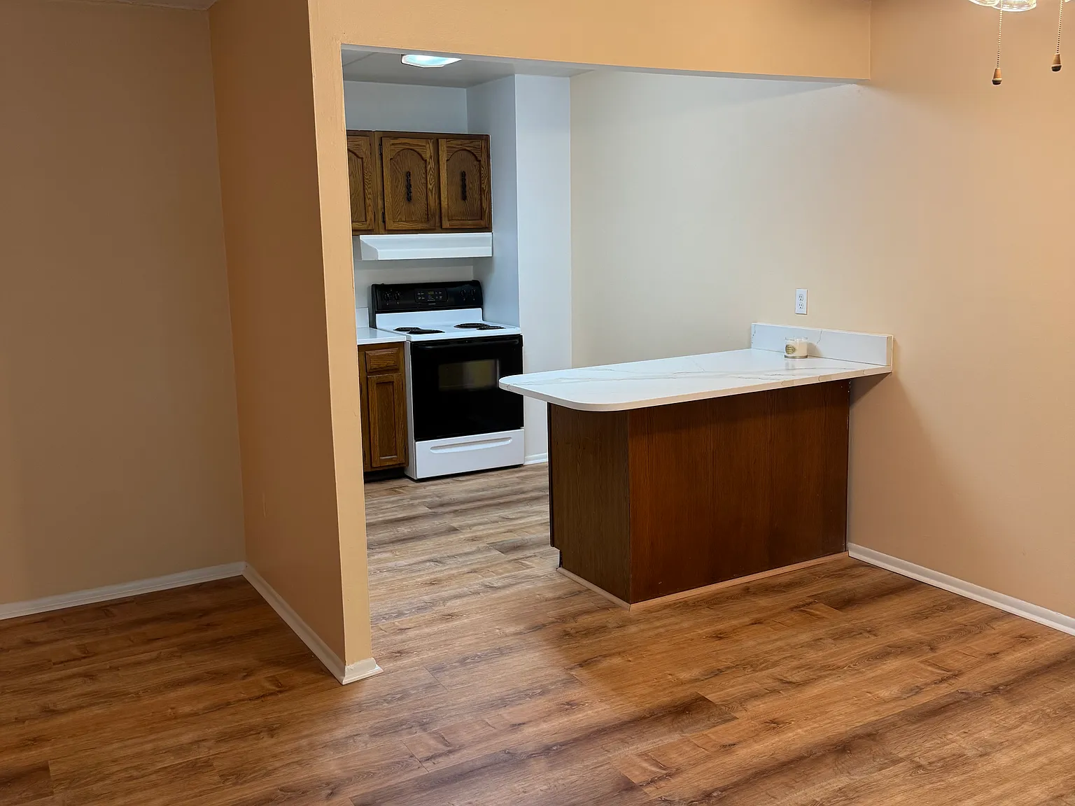 1 bed, 800 sqft, $1,395 — Photo 2