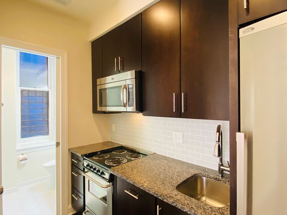 Sample 1BR/1BA