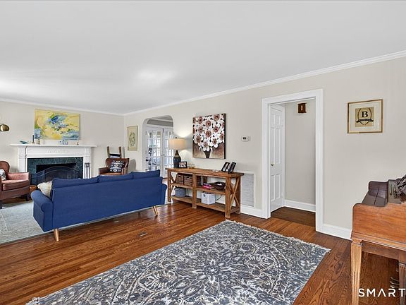 3rd image of 88 Churchill Road