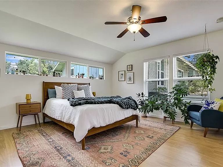1st image of 6406 Auburn Dr