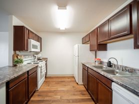 Pusch Ridge Apartments