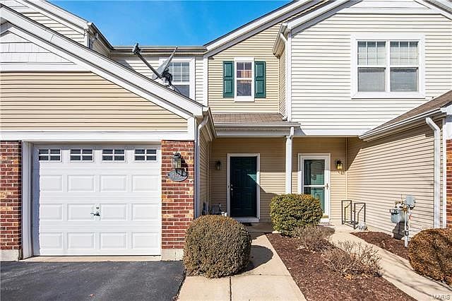 1st image of 4921 Heritage Heights Cir