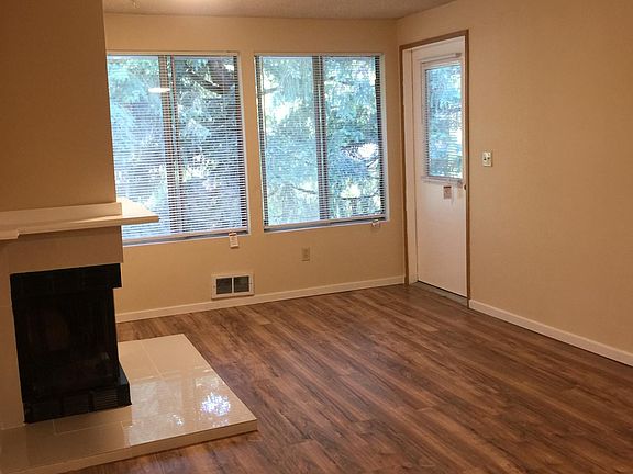 4th image of 8325 128th Ave NE APT 303