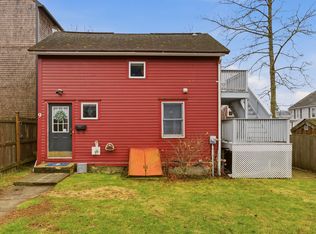 9 Bacheller St, Newport, RI 02840