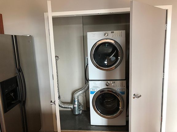 4th image of 10 N Summerlin Ave Unit 10
