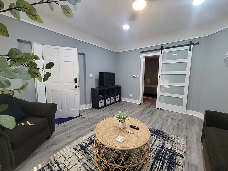 2818 N Capitol Ave #1 — Photo 8