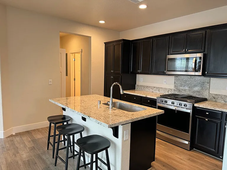 14343 Sherman Blvd — Photo 14