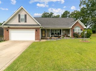 190 Streamfall Ct, Raeford, NC 28376