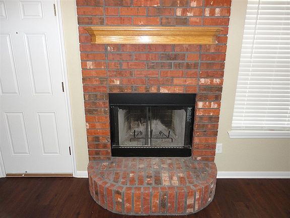 3rd image of 4309 Esta Lee Avenue Good Home 4 Rent