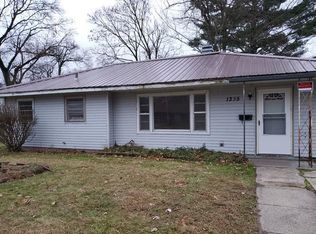 1335 Bower St, Elkhart, IN 46514